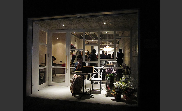 店舗 入口 店舗設計 サンカクスケール